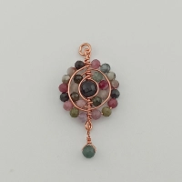 Zawieszka wisiorek z miedzi i kamieni naturalnych turmalin kolorowy i onyks w technice wire wrapping