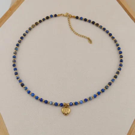Naszyjnik z kamieni naturalnych lapis lazuli z serduszkiem ze stali chirurgicznej